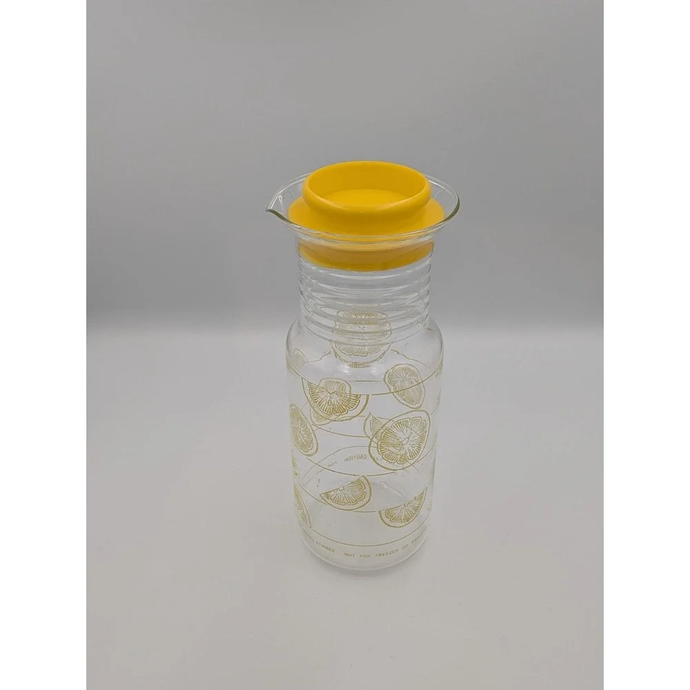 Vintage Pyrex Lemon Borosilicate Pitcher 1.5 Qt 7014 Yellow Juice Carafe 70s/80s